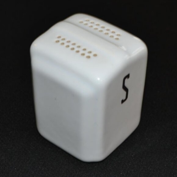 Vintage Art Deco Salt And Pepper Shakers White Table Serveware - Picture 3 of 5